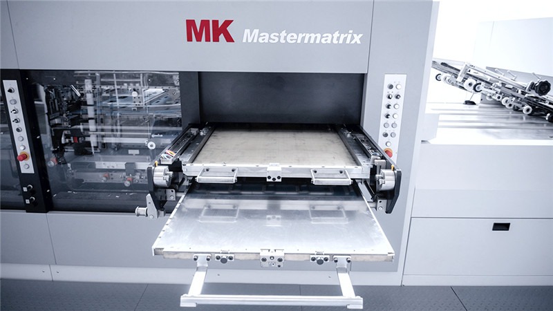 Master-Level Precision: Automatic Die Cutting Machine for Sale with High-Tech Features