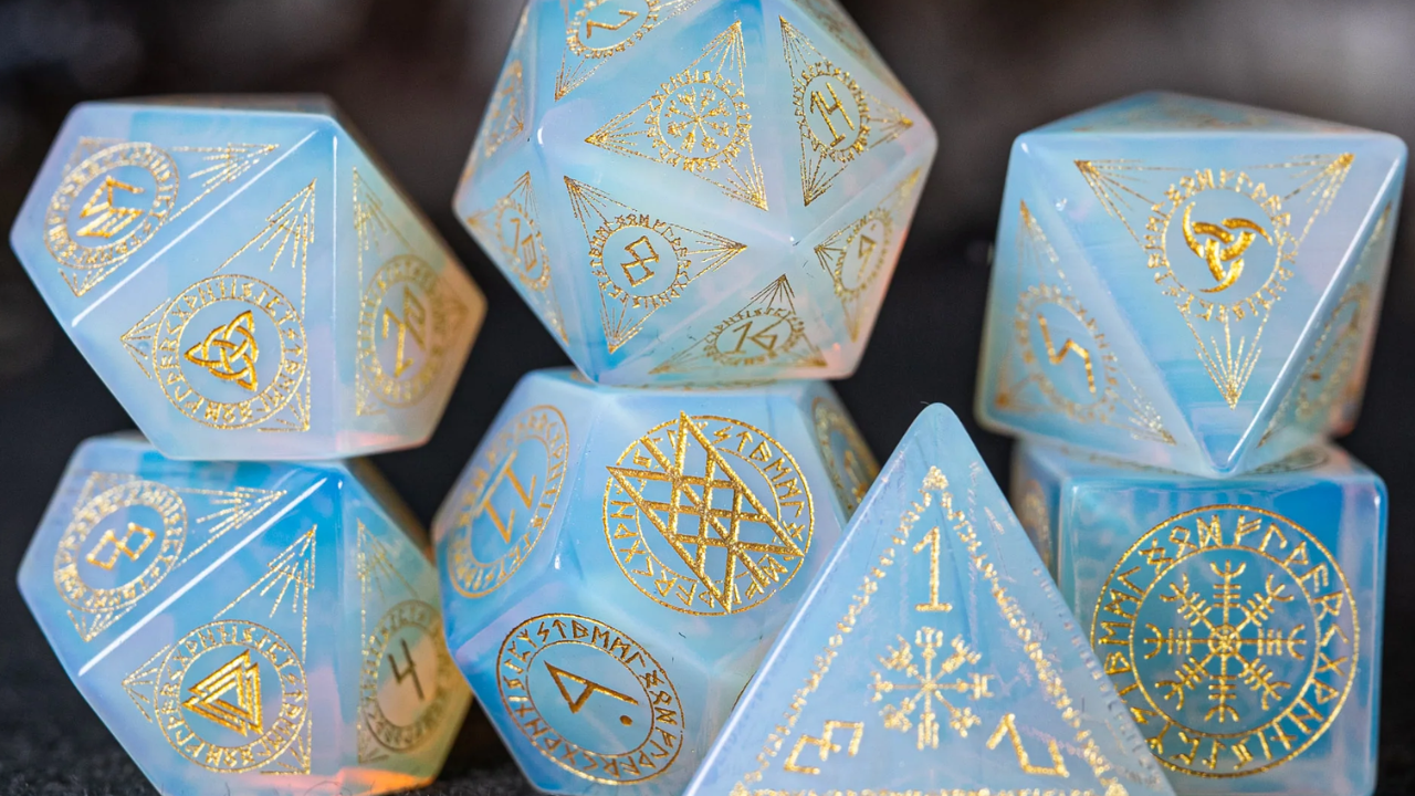 Which Benefits Of Gemstone Dice Are Offered By Urwizards?